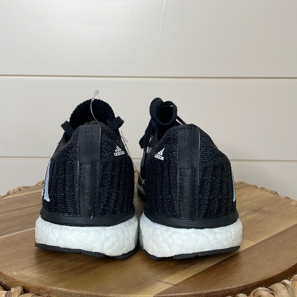 NEW Adidas Tennis Shoe size 6.5 - Picture 2 of 7